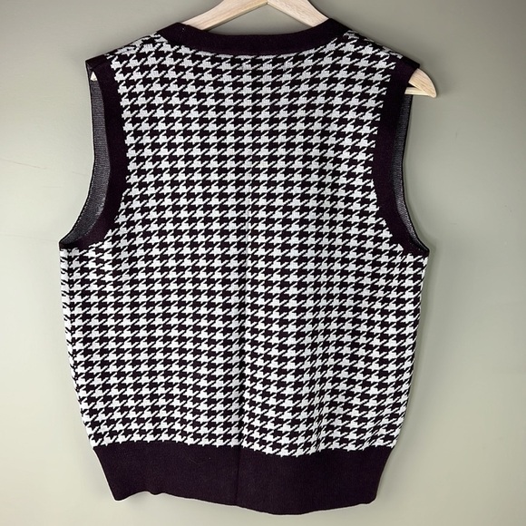 Shein Houndstooth  Vest with Pearl Buttons - Picture 5 of 10